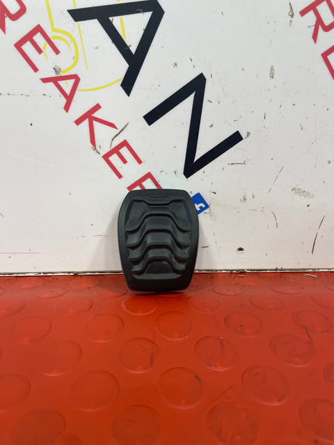 Ford Transit CLUTCH/BRAKE PEDAL RUBBERS P/N BK217A624AB