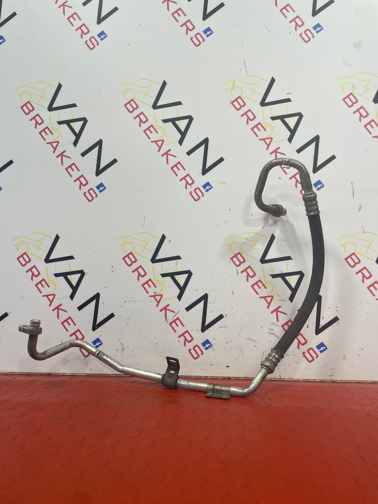 Citroen Dispatch/Vauxhal Vivaro/Toyota Proace/Peugeot Expert AIR CONDITIONING PIPE 2017-2023 P/N 9806548780