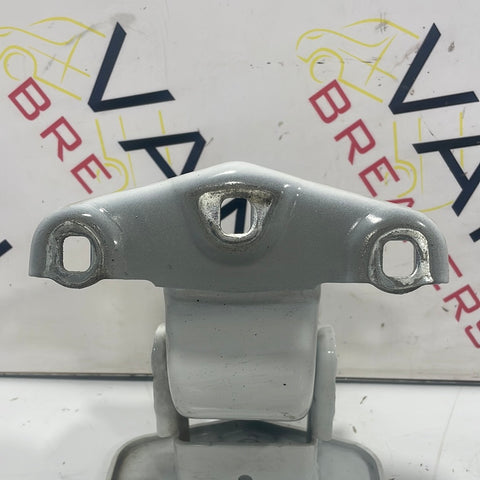Renault Trafic/Vauxhall Vivaro REAR DOOR HINGE (White) 2017 P/N 904006707R