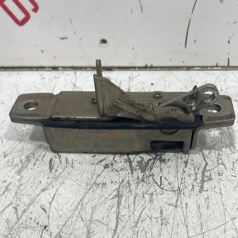 Mercedes Sprinter W906 REAR LEFT N/S UPPER LOCK LATCH SLIDING DOOR P/N A9067300435