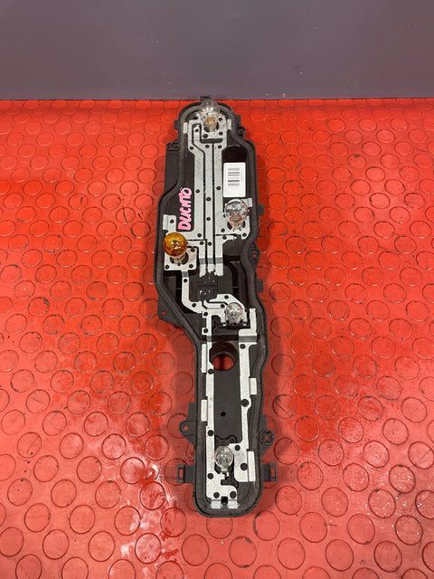 Citroen Relay/Peugeot Boxer/Fiat Ducato REAR TAILLIGHT BULB CARRIER Passenger Side 2008-2019 P/N 20620751