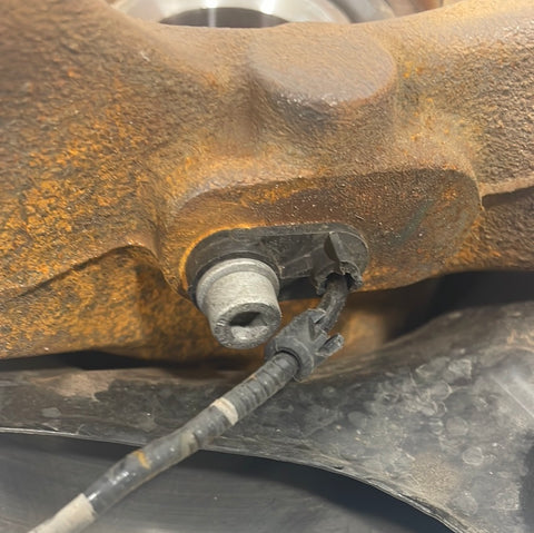 Citroen Relay/ Peugeot Boxer/ Fiat Ducato Vauxhall Movano FRONT PASSENGER SIDE HUB WITH ABS 2023