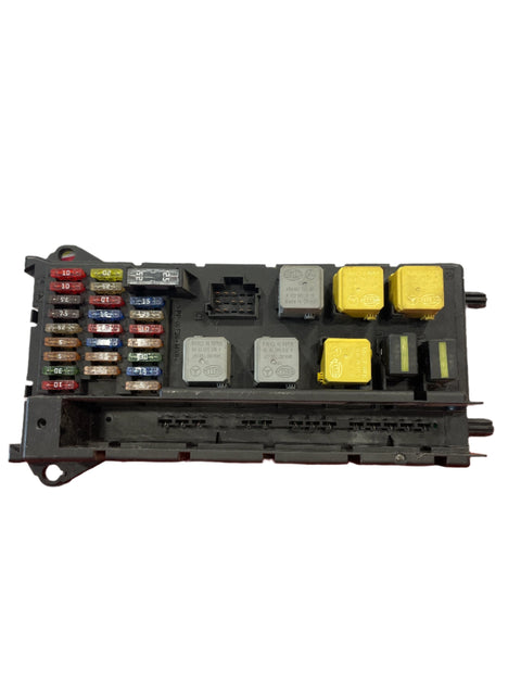 Volkswagen Crafter MK1 2.0 TDi DIESEL FUSE BOX P/N 501R11F05