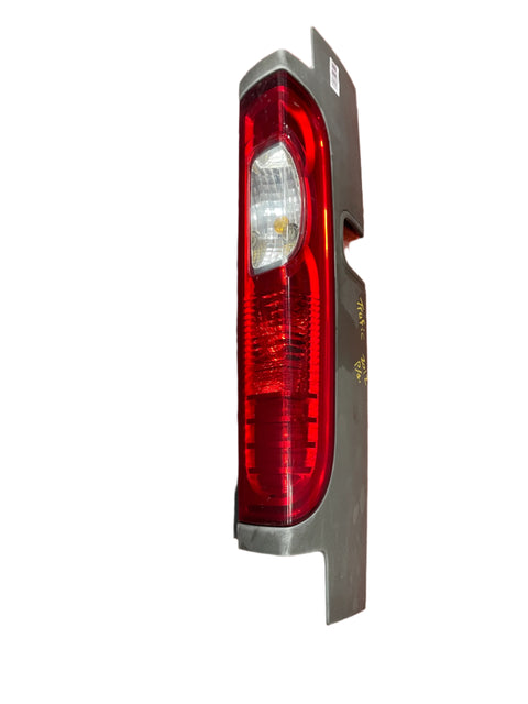 Renault Trafic II REAR TAILLIGHT ASSEMBLY Passenger Side 2006-2013 P/N 265A60118R