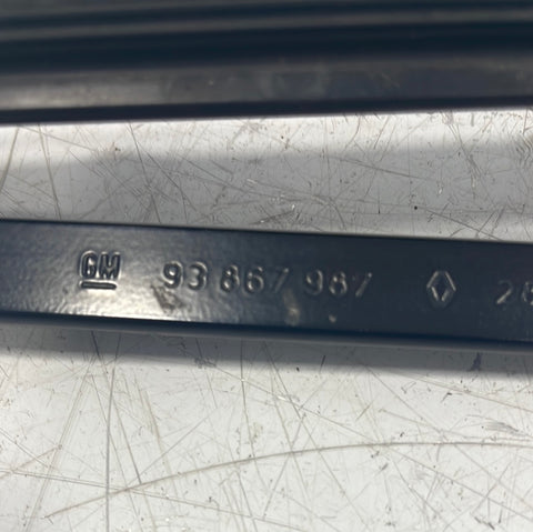 Vauxhall Vivaro/ Renault Trafic/Nissan NV300 MK3 WIPER ARM DRIVERS SIDE O/S 2014-2021 P/N 288812359R