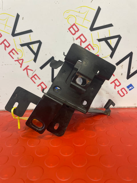 Renault Kangoo/Mercedes Citan FUEL FILTER HOUSING BRACKET 2017 P/N 164195227R