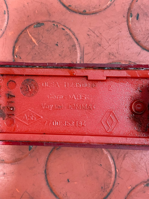 Renault Master 2/ Vauxhall Vivaro REAR BUMPER REFLECTOR P/N 7700353184