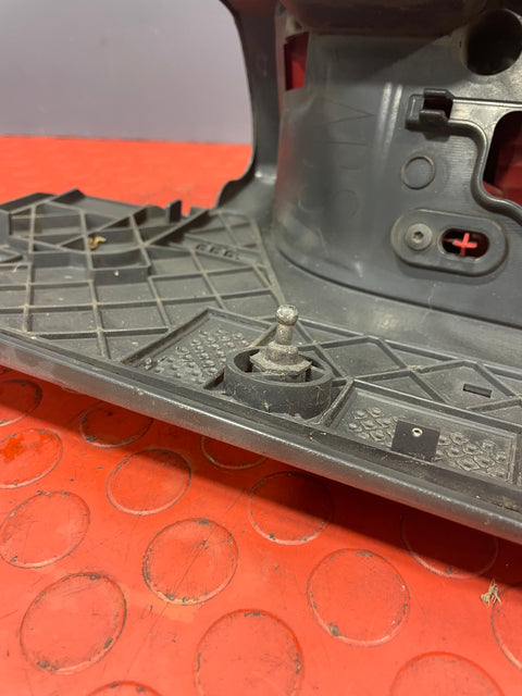 Renault Trafic II REAR TAILLIGHT ASSEMBLY Passenger Side 2006-2013 P/N 265A60118R