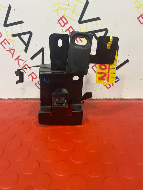 Renault Kangoo/Mercedes Citan FUEL FILTER HOUSING BRACKET 2017 P/N 164195227R