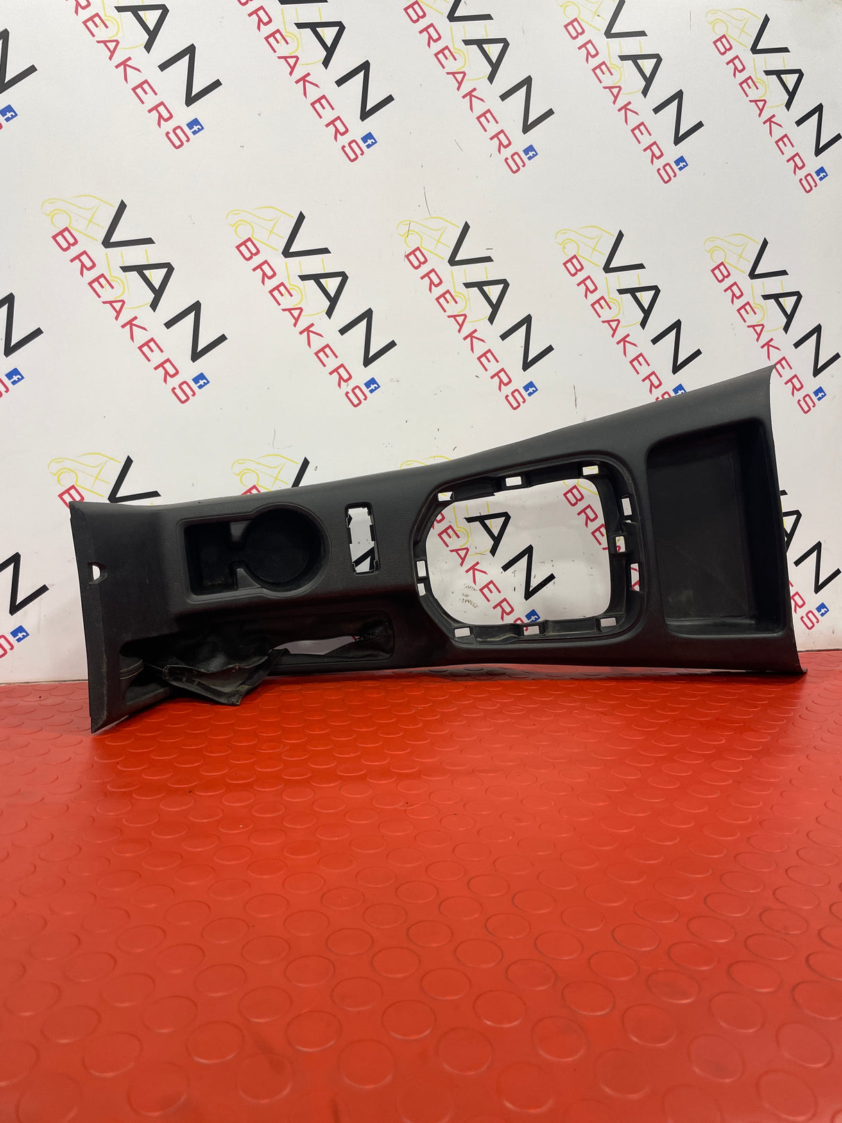 Toyota Hilux CENTER CONSOLE WITH HANDBRAKE GATOR 2015-2020 P/N 58804-KK040