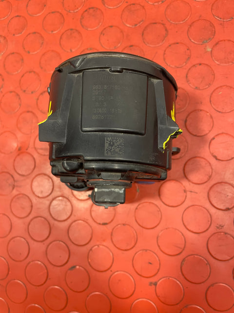 Citroen Berlingo/Peugeot Partner/Vauxhall Combo/Toyota Proace City FOG LIGHT ASSEMBLY (fits both sides) (BROKEN MOUNTINGS) 2019-2024 P/N 9837817180 - 2