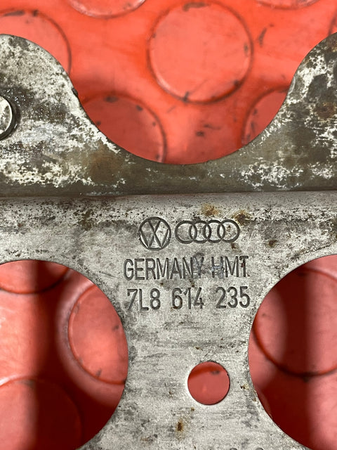 Volkswagen T5 Transporter ABS MODULE MOUNTING BRACKETS 2003-2010 P/N 7L8614235