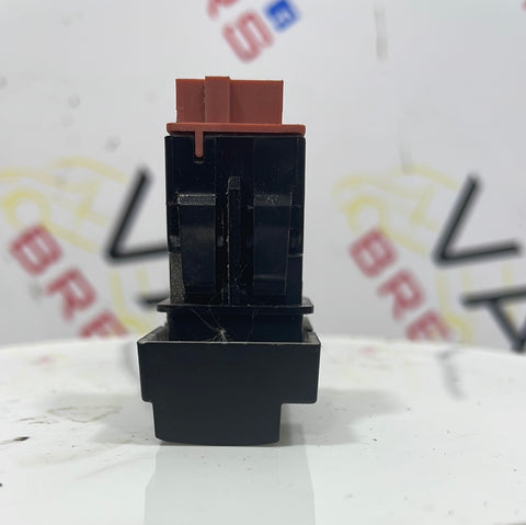 Vauxhall Vivaro/Citroen Dispatch/Peugeot Expert HAZARD CONTROL SWITCH 2019-2022 P/N 9809181677