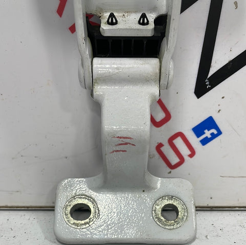 Renault Kangoo RIGHT REAR UPPER DOOR HINGE P/N KL1312A