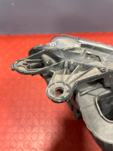 Citroen Dispatch/Peugeot Expert PASSENGER SIDE HEADLIGHT 2011-2016 P/N 89902607 - 3