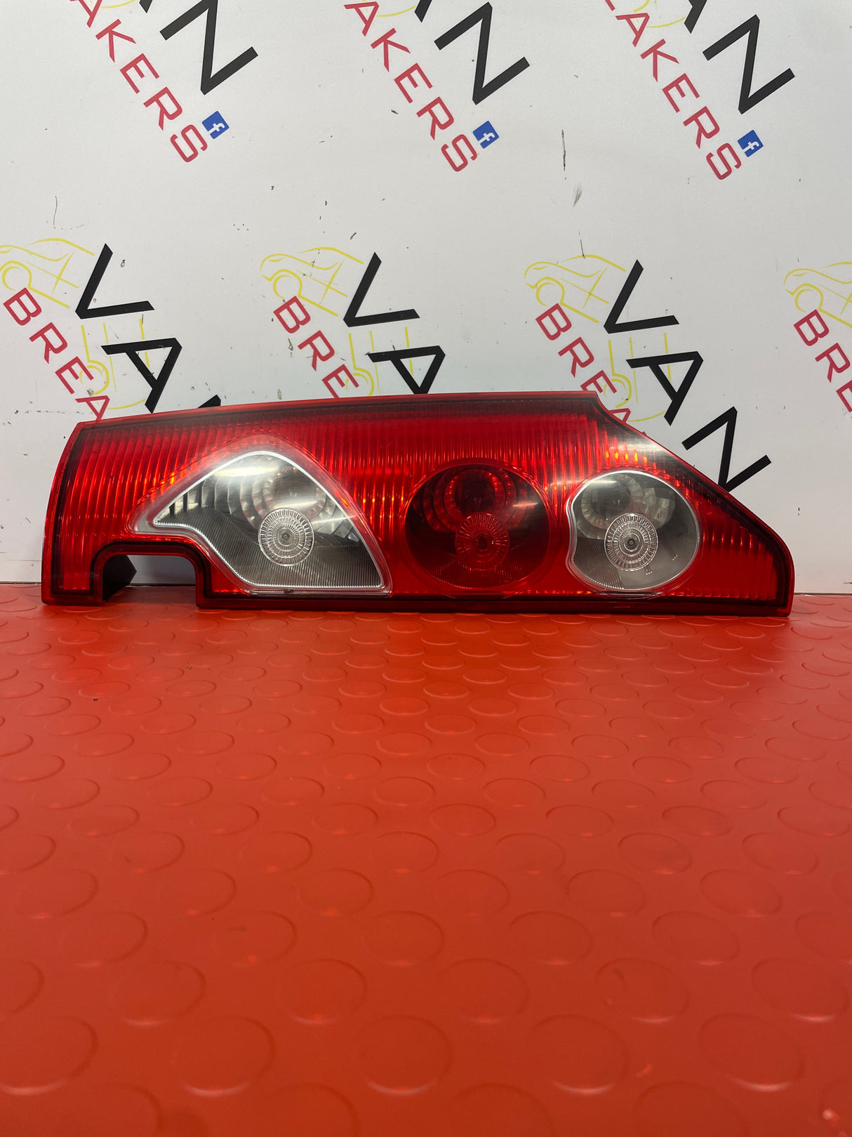 Renault Kangoo D/S OFFSIDE TAIL LIGHT 2008-2013 P/N 8200419945