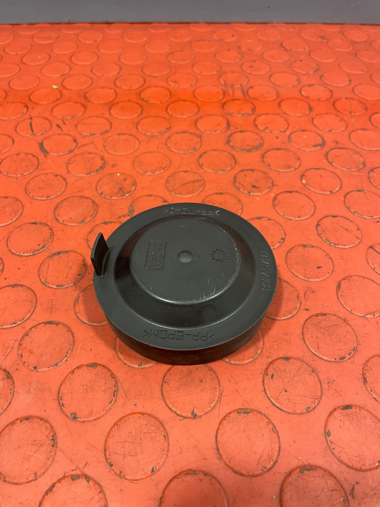 Peugeot/Citroen/Renault HEADLIGHT DUST COVER CAP (Suitable for Various Cars) P/N 89045709