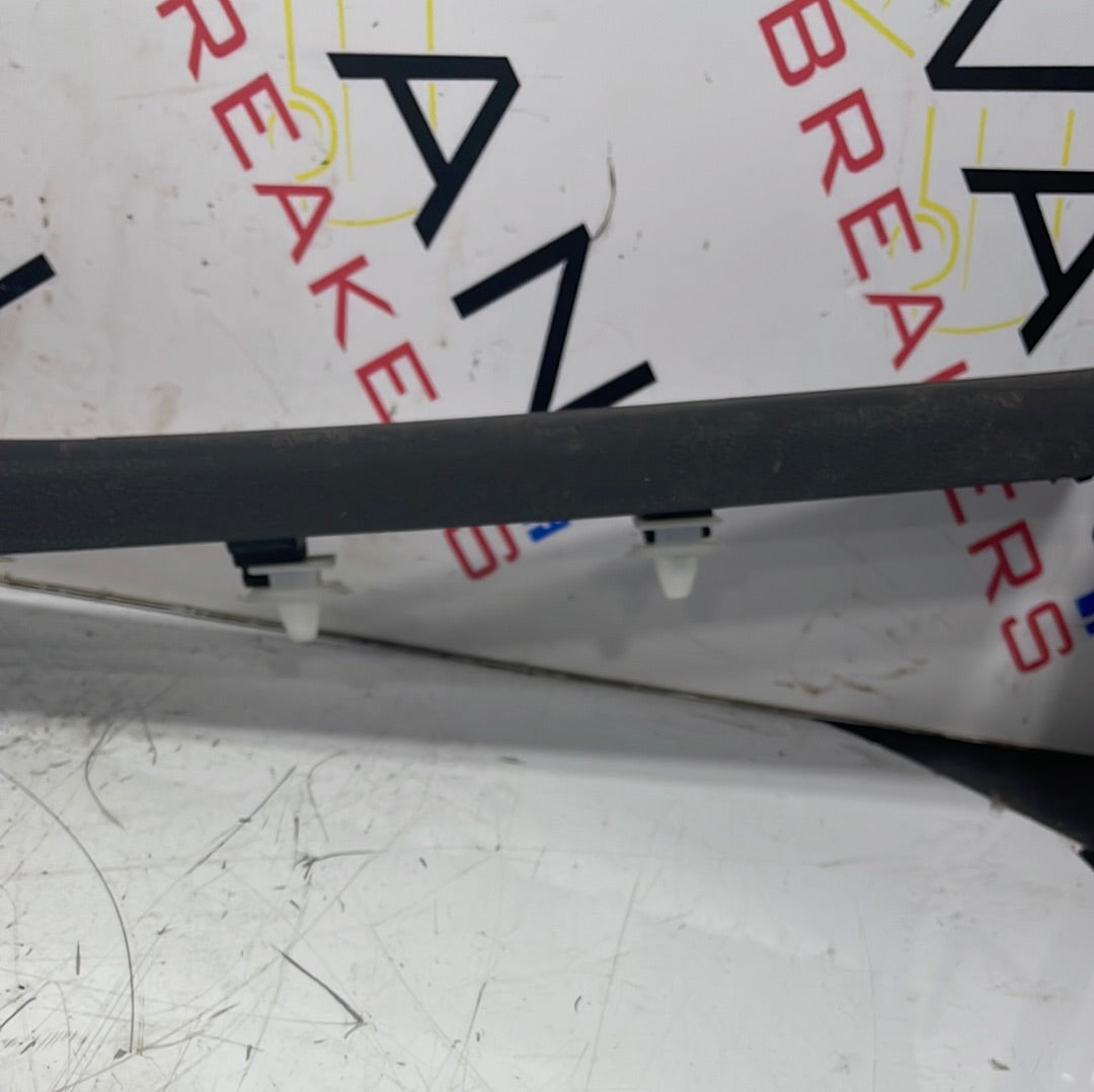 Citroen Berlingo/Peugeot Partner/Vauxhall Combo/Toyota Proace City PASSENGER SIDE N/S B PILLAR AND KICK GUARD TRIM P/N 96642V