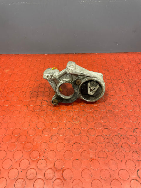 Citroen Berlingo/Peugeot Partner DRIVESHAFT MOUNT 2015-2018 P/N 81090780