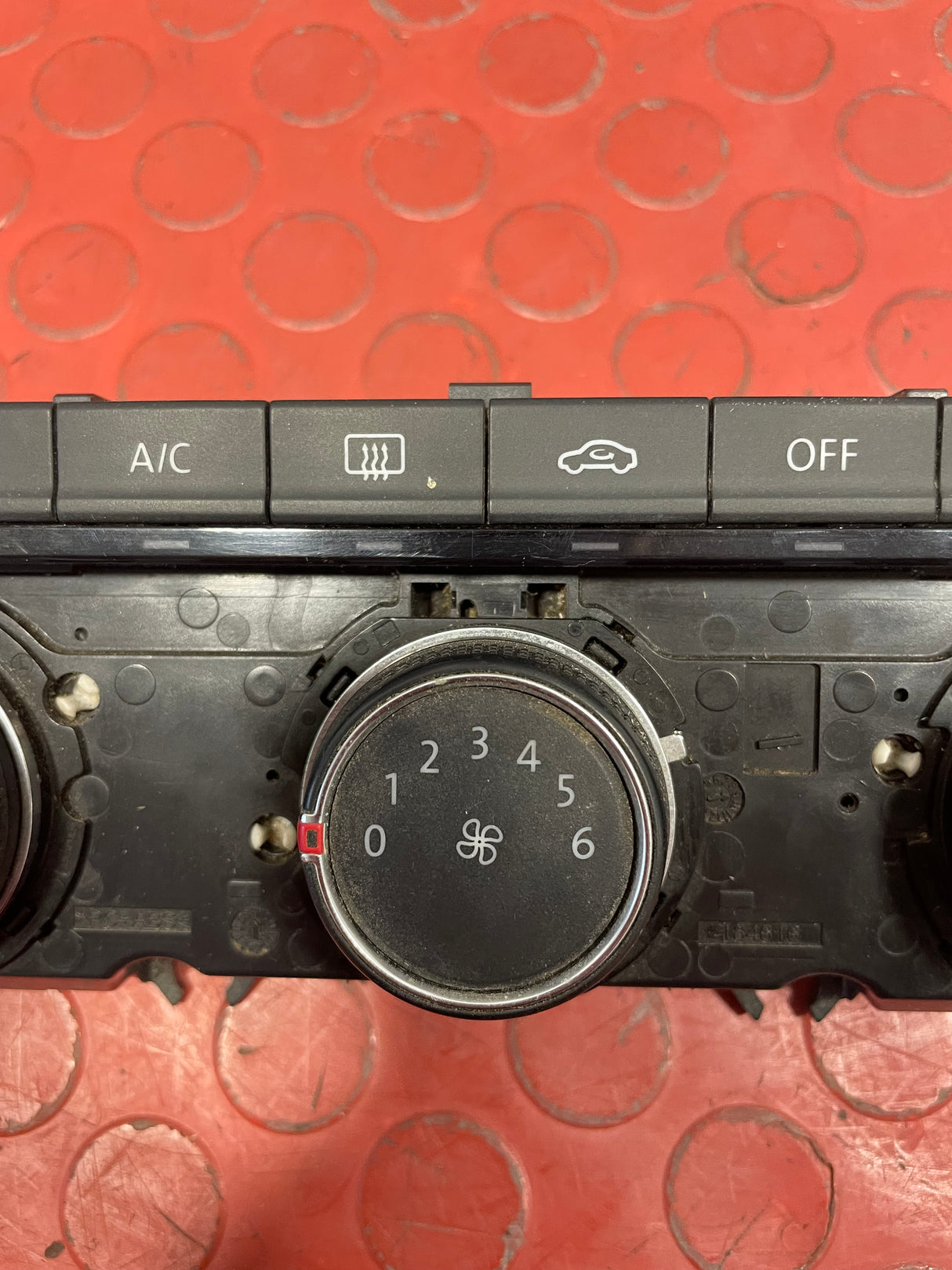 Volkswagen Golf HEATER CONTROLS WITH AC MK7 2013-2020 P/N 5G0907426