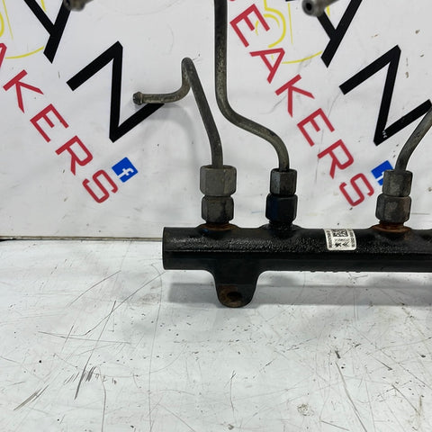 Peugeot Partner/Citroen Berlingo 1.6HDI FUEL INJECTION RAIL P/N 9685297580-01 - 1