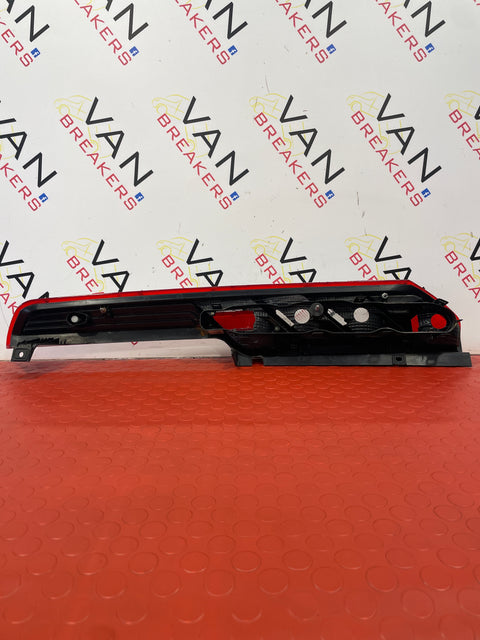 Ford Transit Custom GENUINE REAR PASSENGER SIDE TAIL LIGHT 2014-2018 (DAMAGED) P/N BK2113405AD-D1