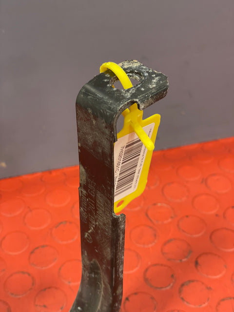 Volkswagen Transporter T6 FUEL TANK STRAPS 2015-2024 P/N 7H0201651C / 7H0201653C