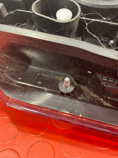 Ford Transit Custom TAILLIGHT PASSENGER SIDE (Small Crack In Top Of Lens) 2013-2018 P/N BK2113405AJ - 1
