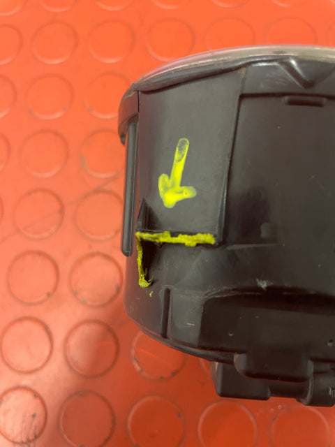 Citroen Berlingo/Peugeot Partner/Vauxhall Combo/Toyota Proace City FOG LIGHT ASSEMBLY (fits both sides) (BROKEN MOUNTINGS) 2019-2024 P/N 9837817180 - 2