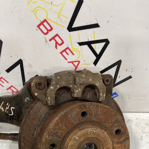 John Deere Gator FRONT PASSENGER SIDE HUB AND CALLIPER 2013 P/N M158323