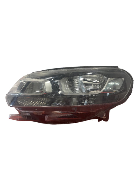 Citroen Dispatch/ Peugeot Expert/ Toyota Proace/ Vauxhall Vivaro (19) PASSENGER SIDE HEADLIGHT 2017-2024 (Damaged see pics) P/N 9808567980-D2