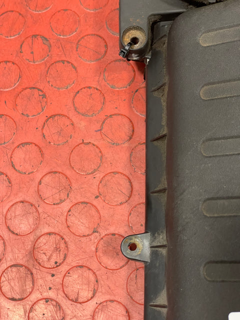 Renault Trafic/Vauxhall Vivaro AIR BOX LID 2.0 DCi 2010-2014 P/N H8200542143