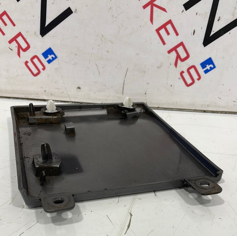 Renault Trafic/Vauxhall Vivaro/Nissan NV300 MOULDING UNDER FUEL FILLER FLAP PASSENGER'S SIDE (GREY) 2014-2019 P/N 788287806R