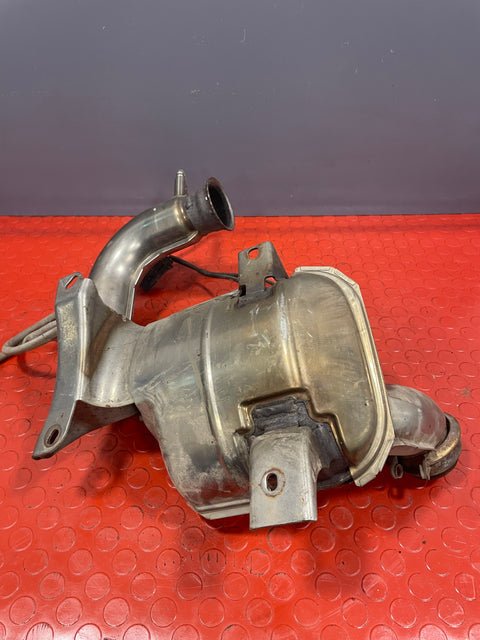 Citroen Dispatch/Peugeot Expert/Vauxhall Vivaro CATALYTIC CONVERTER (W/ Sensors) 2.0 2016-2024 P/N 9820974580 - 1