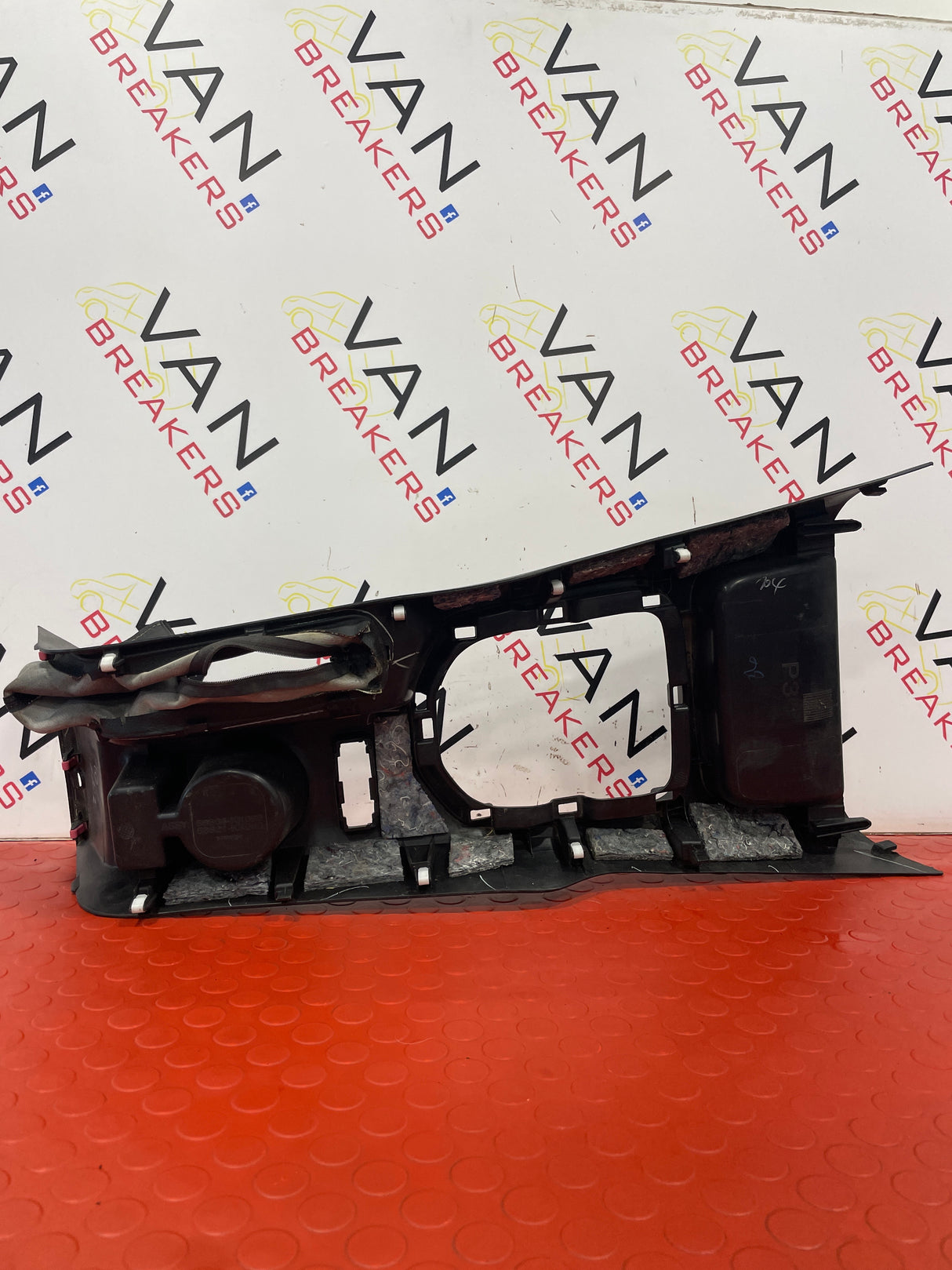 Toyota Hilux CENTER CONSOLE WITH HANDBRAKE GATOR 2015-2020 P/N 58804-KK040