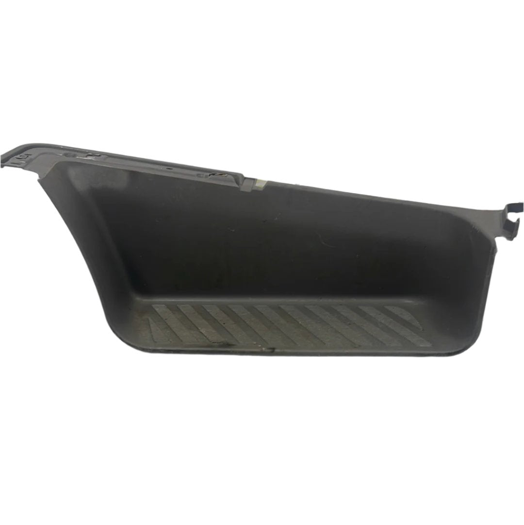Mercedes Sprinter 906 FRONT LEFT INTERIOR STEP TRIM N/S P/N 9066860010