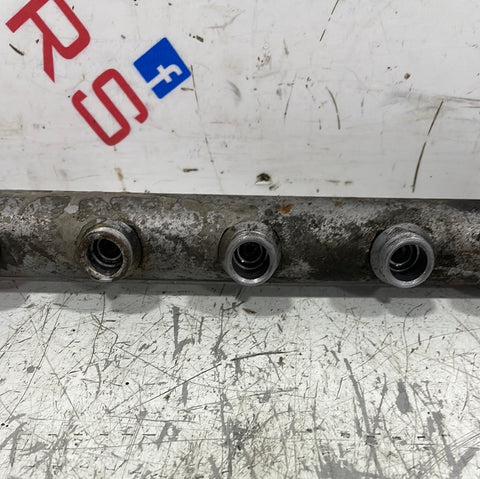 Volkswagen Crafter FUEL RAIL 2.5 TDI 2006-2010 P/N 076130093A