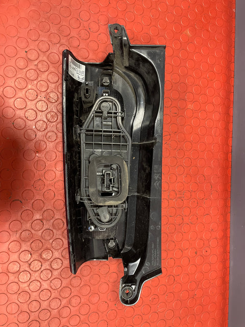 Citroen Berlingo/Peugeot Partner/Vauxhall Combo/Toyota Proace City PASSENGER'S SIDE TAILLIGHT 2019-2024 P/N 9819235880 - 2