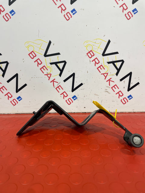 Renault Master/Vauxhall Movano Mk3 TOP LEFT SLIDING DOOR ROLLER BRACKET P/N 777950673R