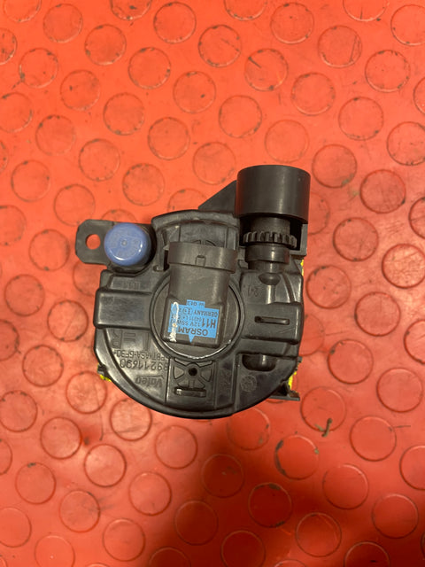 Citroen Berlingo/Peugeot Partner/Vauxhall Combo/Toyota Proace City FOG LIGHT ASSEMBLY (fits both sides) (BROKEN MOUNTINGS) 2019-2024 P/N 9837817180 - 2