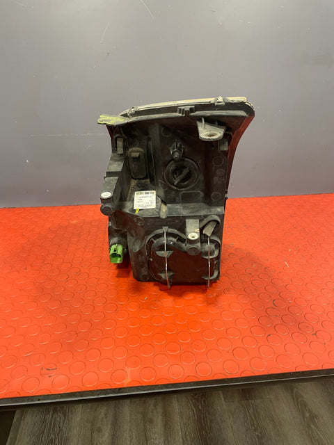 Ford Transit HEADLIGHT ASSEMBLY Mk7 2007-2013 Drivers Side (DAMAGED MOUNTING BRACKET) P/N 6C1113W029BG