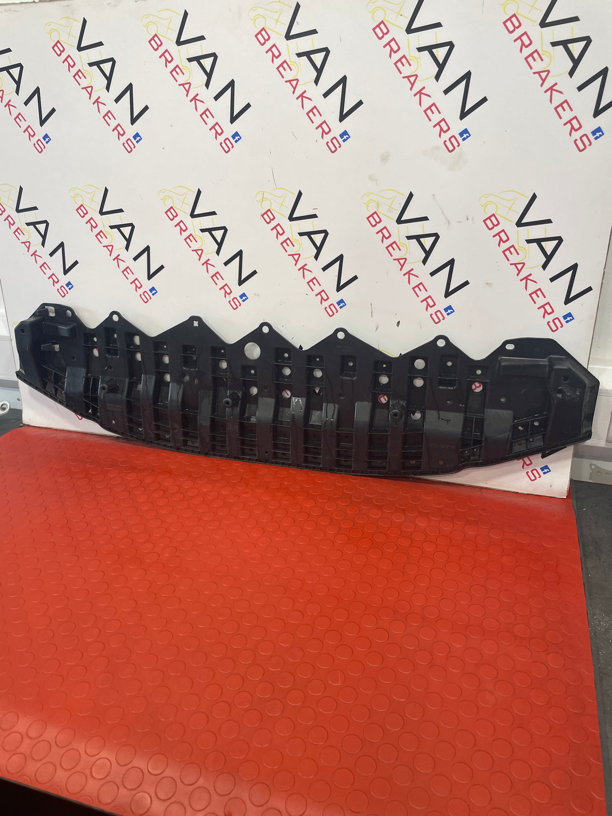 Citroen Dispatch/ Peugeot Expert/ Toyota Proace/ Vauxhall Vivaro(19) FRONT BUMPER SKID PLATE/ UNDER TRAY 2018-2023 P/N 526180D040