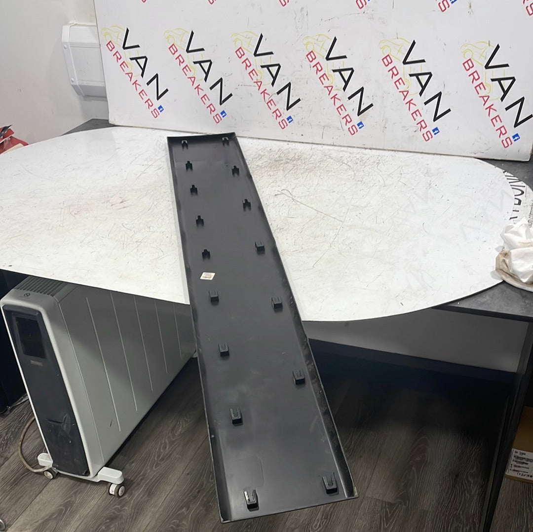 Citroen Relay/ Peugeot Boxer/ Fiat Ducato RIGHT SIDE STRIP BLACK P/N 1321052070