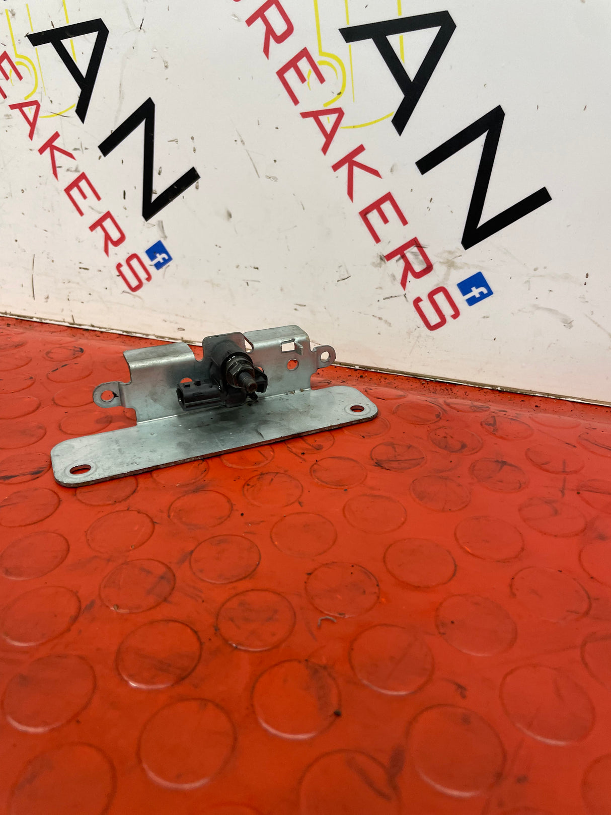 Nissan Navara AIRBAG SENSOR 2017 2.3L P/N 988303JA0A