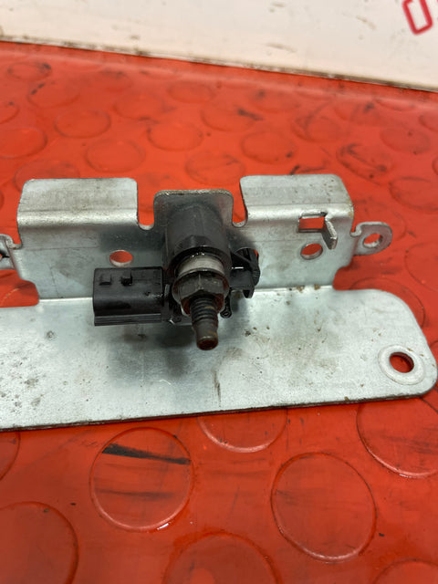 Nissan Navara AIRBAG SENSOR 2017 2.3L P/N 988303JA0A