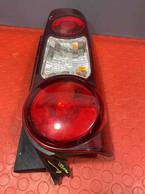 Citroen Berlingo/Peugeot Partner TAILLIGHT Driver's Side (Damage Mounting & Minor Lens Crack) 1.6 2012-2018 P/N 9680607880 - 2