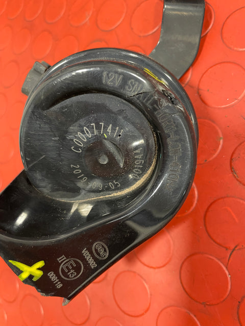 Saic Maxus Deliver 9 12V HORN (with damage) 2.0TD 2021-2024 P/N C00077411