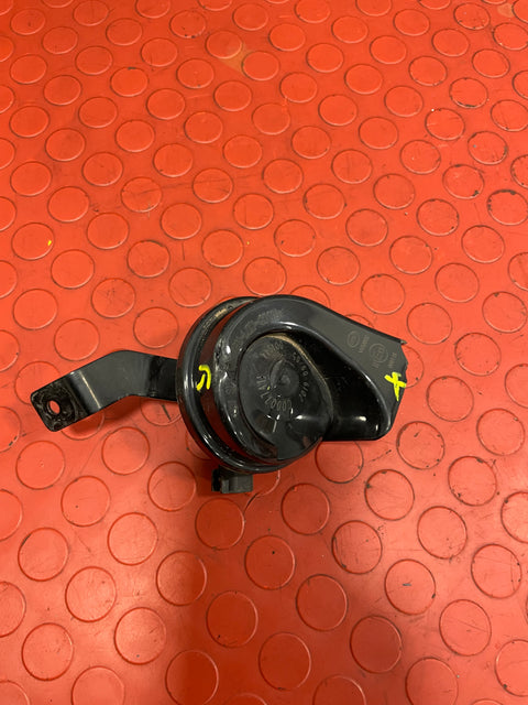 Saic Maxus Deliver 9 12V HORN (with damage) 2.0TD 2021-2024 P/N C00077411