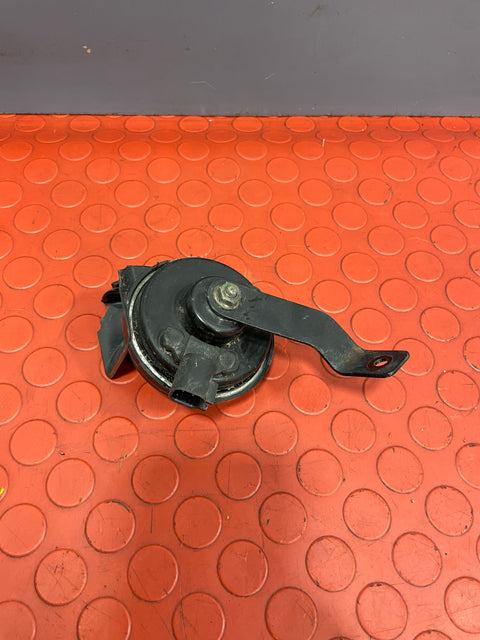 Saic Maxus Deliver 9 12V HORN (with damage) 2.0TD 2021-2024 P/N C00077411