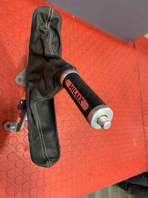 Toyota Hilux LEATHER HANDBRAKE LEVER ASSEMBLY W/ LEATHER COVER 2017 R/N TYTHLX2017HBK